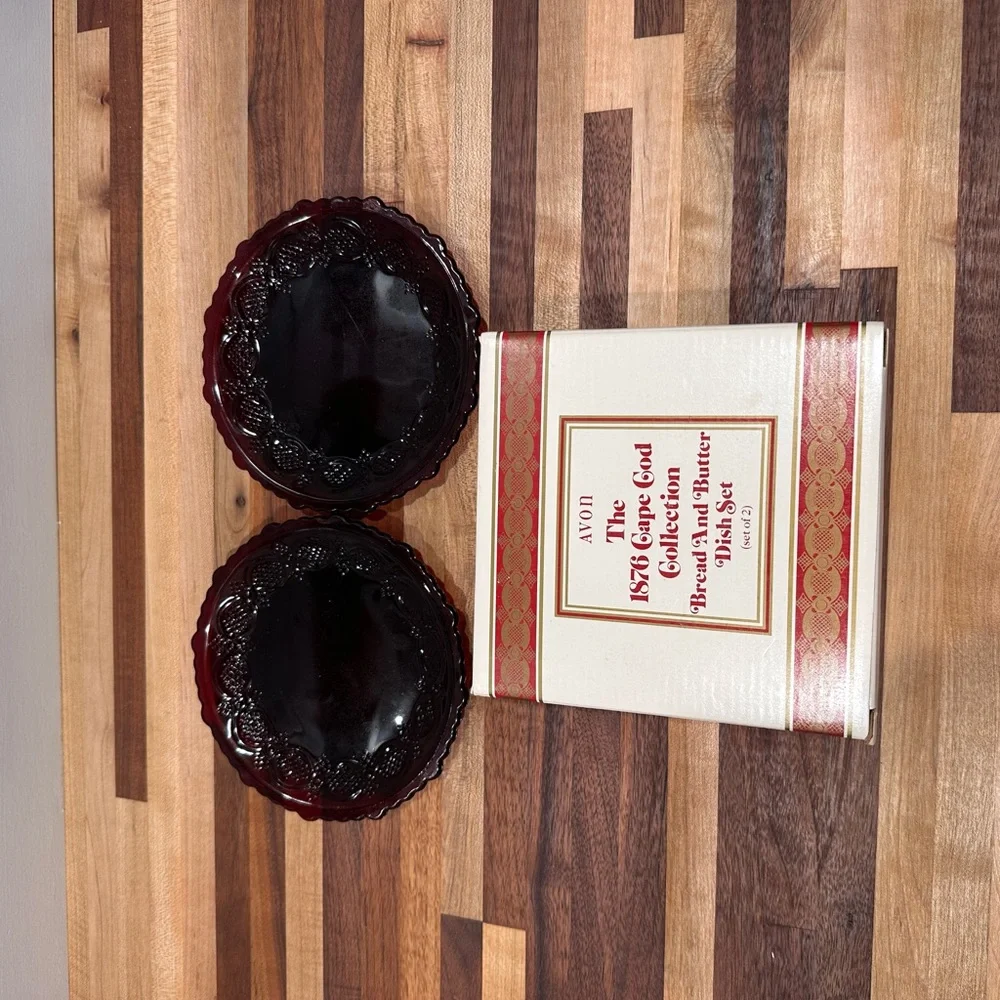 Avon The 1876 Cape Cod Ruby Collection Bread & Butter Dish Set In Box Set of 3 - Picture 3 of 11
